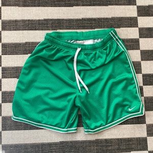 Y2K Nike Kelly green athletic shorts small